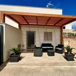 https://lumie-dello-stagnone-holiday-apartments.sicilyhotelsitaly.net